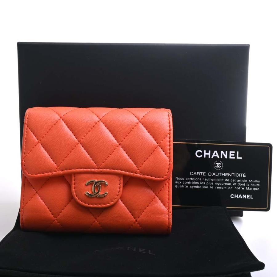 CHANEL シャネル ラムスキン マトラッセ ココマーク 三つ折り CHANEL シャネル ラムスキン マトラッセ ココマーク 三つ折り