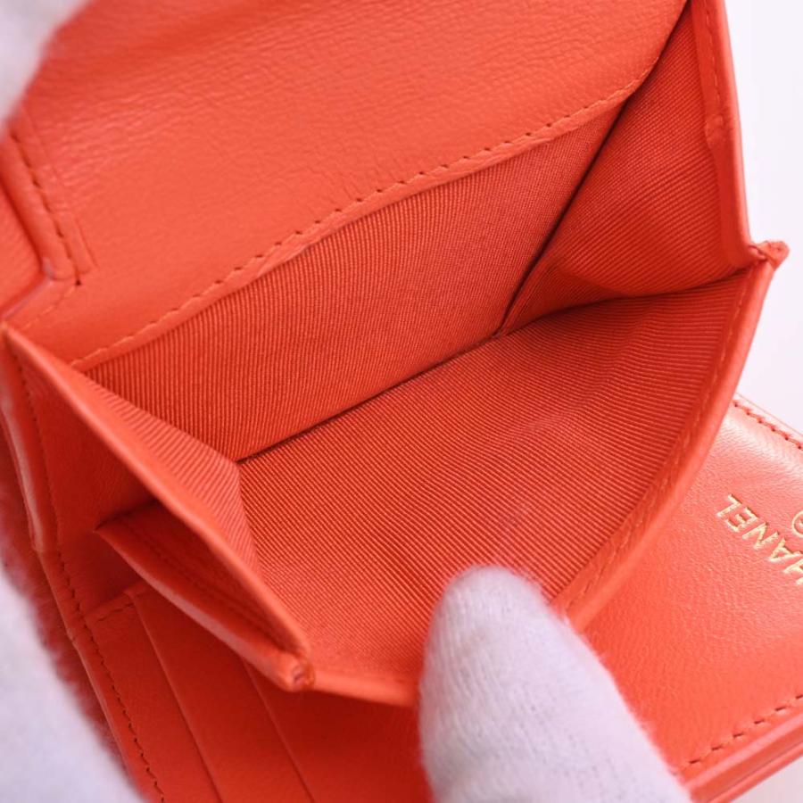 CHANEL シャネル ラムスキン マトラッセ ココマーク 三つ折り CHANEL シャネル ラムスキン マトラッセ ココマーク 三つ折り
