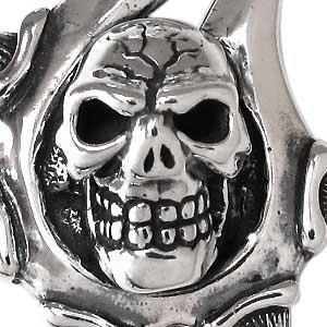 トラヴィスワーカー(TRAVIS WALKER) スカルインドラゴンテイルフックシルバーペンダントトップの画像