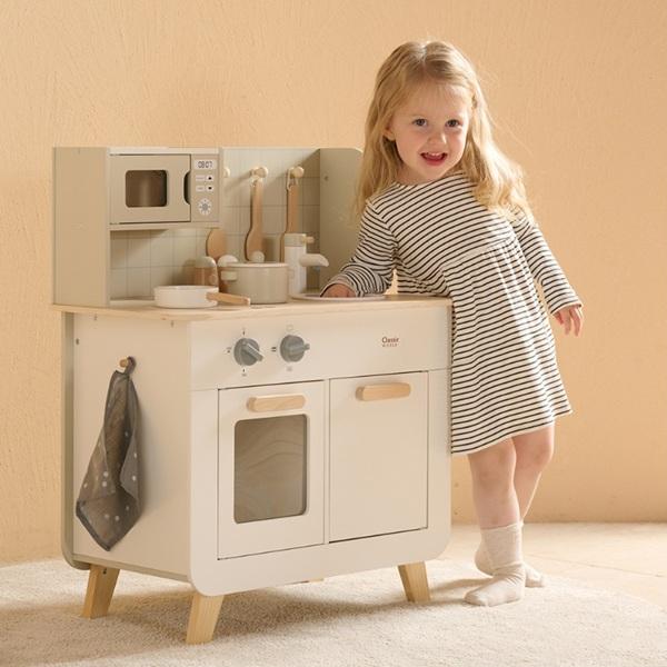 ホワイトキッチンセット50623 Classic WORLD Chef's Kitchen Set モーカルインターナショナル 【沖縄及び離島は発送対応外】の画像
