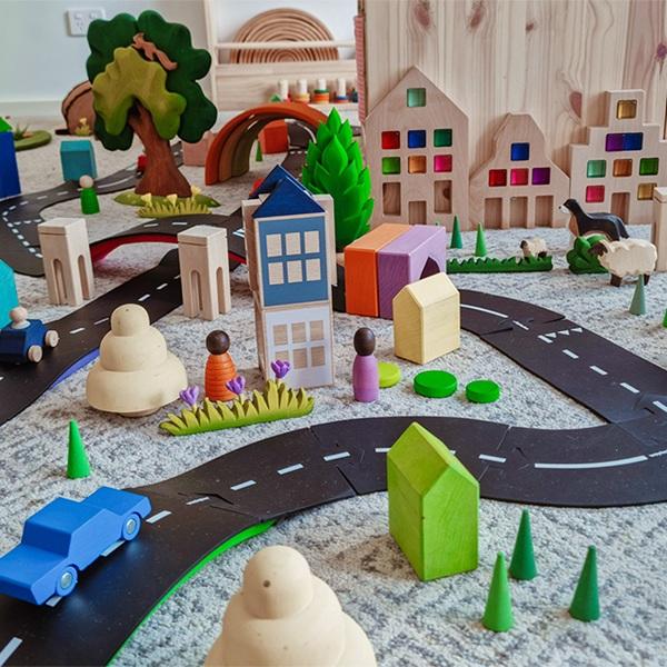 キングオブザロード・ギフトセット waytoplay 2台＋40pcs ウェイトゥプレイ（オランダ） ゴム製道路セット 【沖縄及び離島発送不可】_5