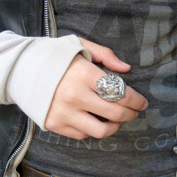 セイレーンアズーロ　ブルートパーズ　リング　指輪 セイレーンアズーロ ブルートパーズ リング 指輪 - メルカリ