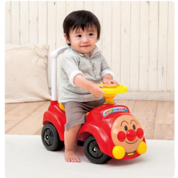 アンパンマンカーメロディ付き(ベビー足けり 乗用玩具 自動車