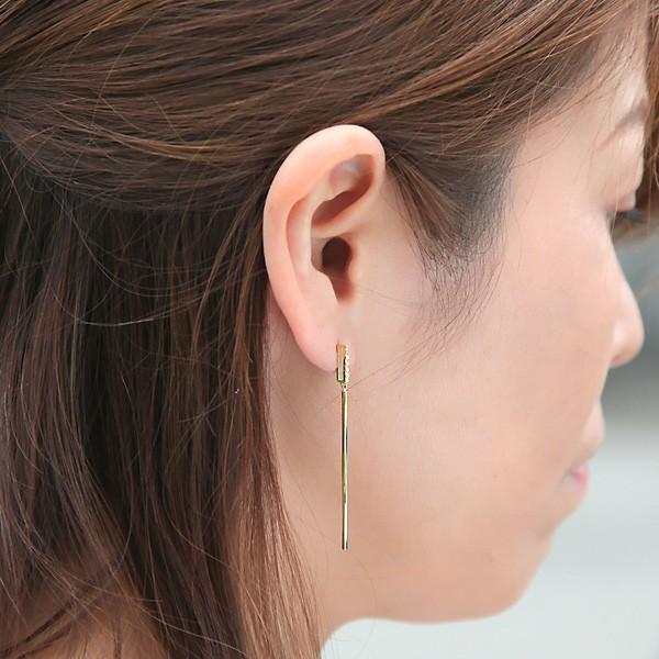 K18 スタットピアス 揺れるバーのスティックピアス ダイヤモンド 18K 