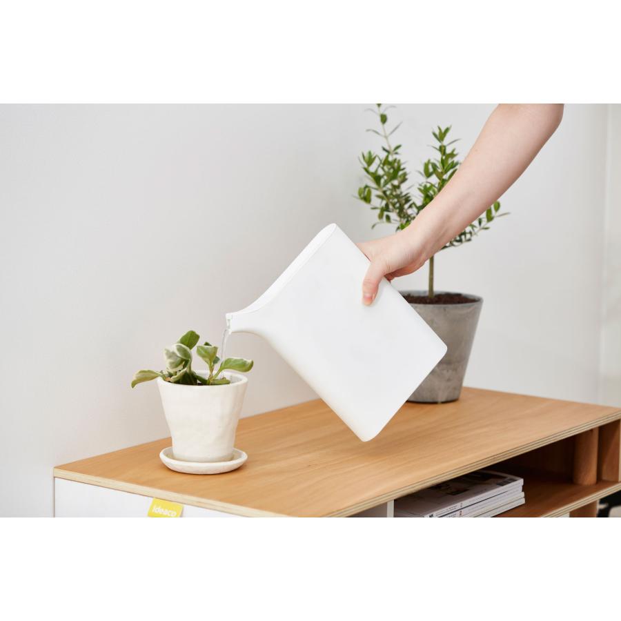 ジョーロ 正規品 ideaco イデアコ Mizusashi ブック型ジョーロ ミズサシ じょうろ 水差し  ホワイト |  | 10