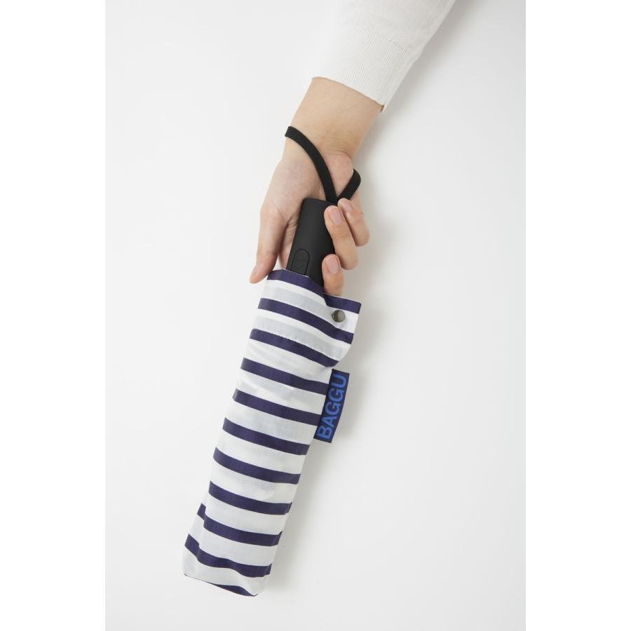 折りたたみ傘 BAGGU UMBRELLA AUTO レディース メンズ 男女兼用 自動開閉式 おすすめ！ バグゥ 正規品 アンブレラオート ホワイトネイビー | BAGGU | 03