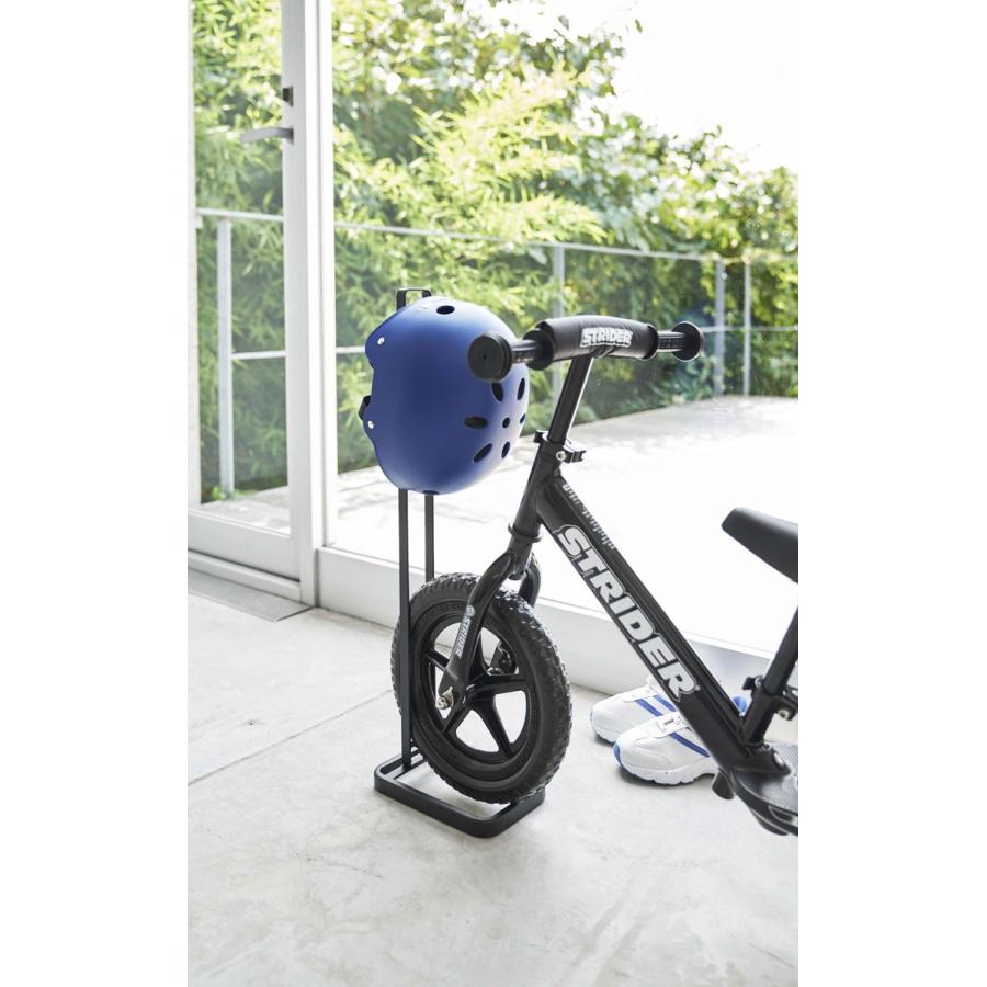 ストライダースタンド 山崎実業 Tower ペダルなし自転車 ヘルメットスタンド キックバイク ランニングバイク Yamazaki タワー ブラック Back 通販 Yahoo ショッピング