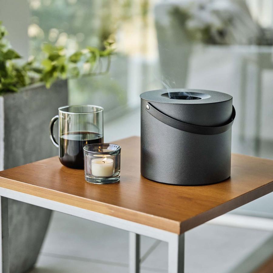 蚊取り線香入れ 山崎実業 正規品 TOWER タワー そのまま入れられる蚊取り線香ポット 蚊遣り 蚊やり器 丸形 ブラック | tower