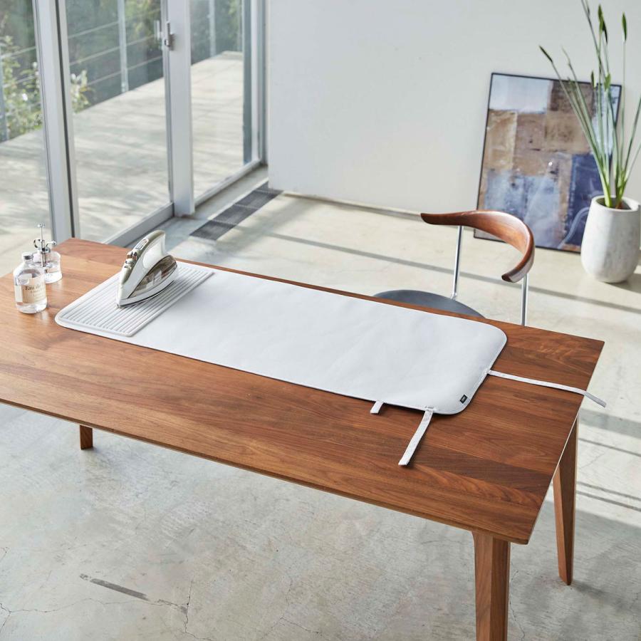 アイロンマット 山崎実業 正規品 TOWER タワー シリコーンアイロン置付くるくるアイロンマット コンパクト 収納 アイロンマット ホワイト | tower