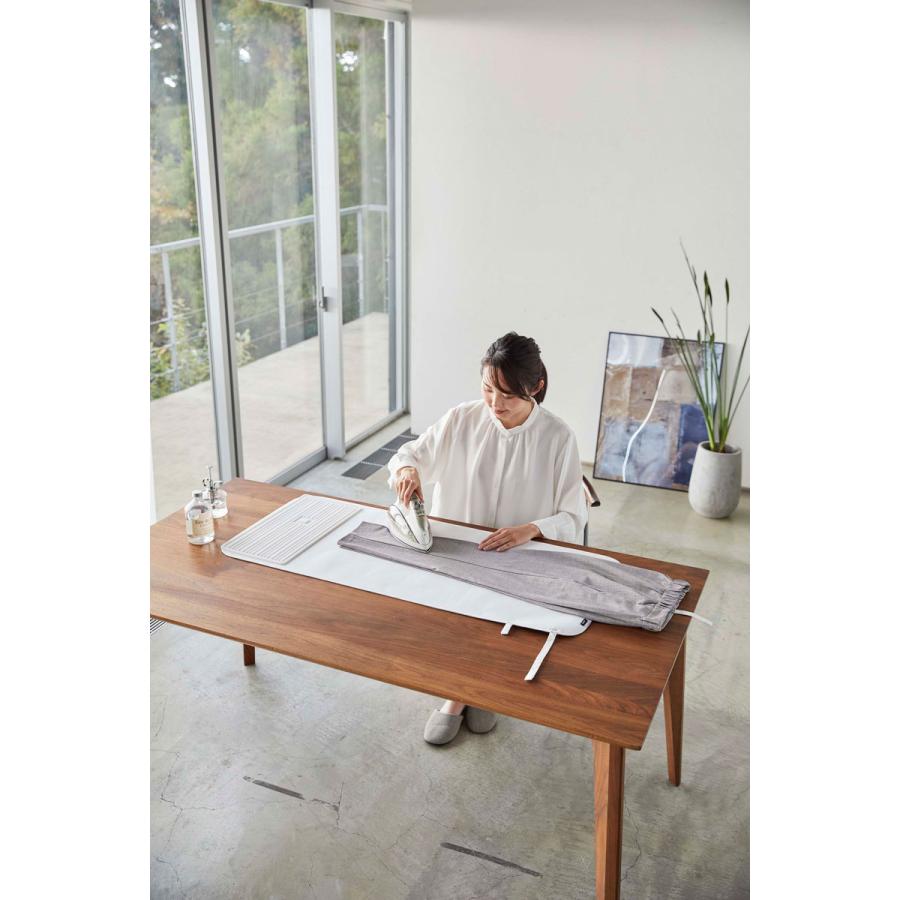 アイロンマット 山崎実業 正規品 TOWER タワー シリコーンアイロン置付くるくるアイロンマット コンパクト 収納 アイロンマット ホワイト | tower | 02