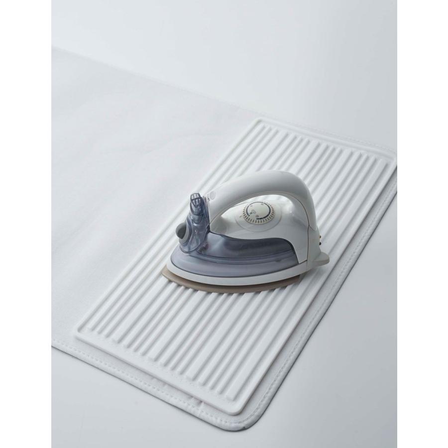 アイロンマット 山崎実業 正規品 TOWER タワー シリコーンアイロン置付くるくるアイロンマット コンパクト 収納 アイロンマット ホワイト | tower | 05