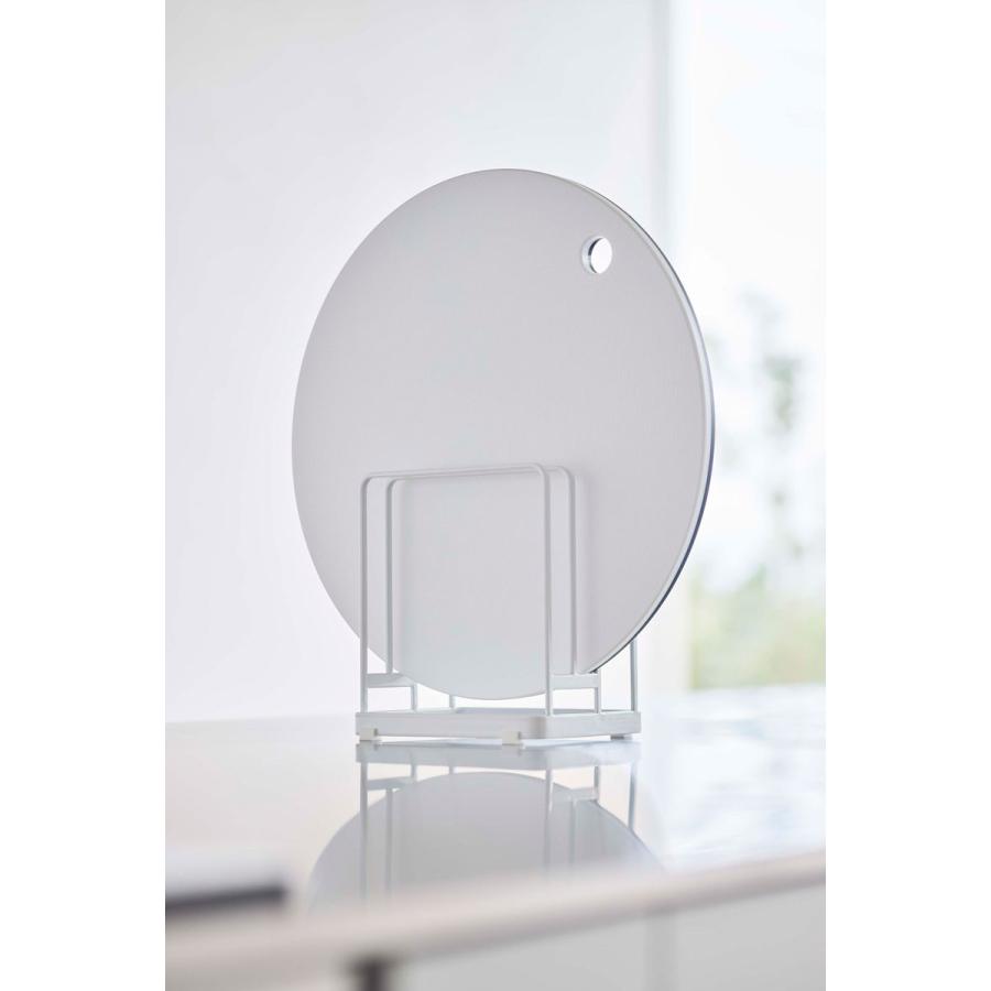 まな板スタンド 山崎実業 正規品 TOWER タワー 丸いまな板が置ける まな板スタンド まな板立て まな板収納  ホワイト | tower | 02