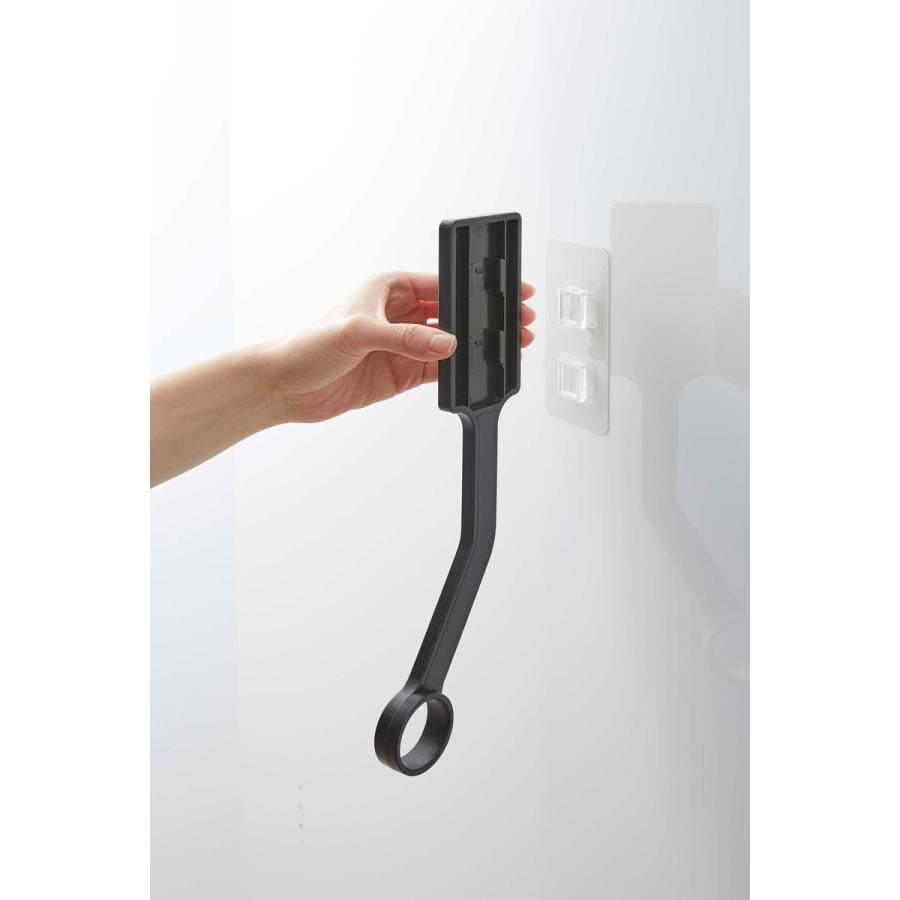 物干し竿ホルダー 山崎実業 正規品 TOWER タワー フィルムフックエアコン室内物干しポールホルダー 室内物干し 室内干し  ブラック | tower | 09