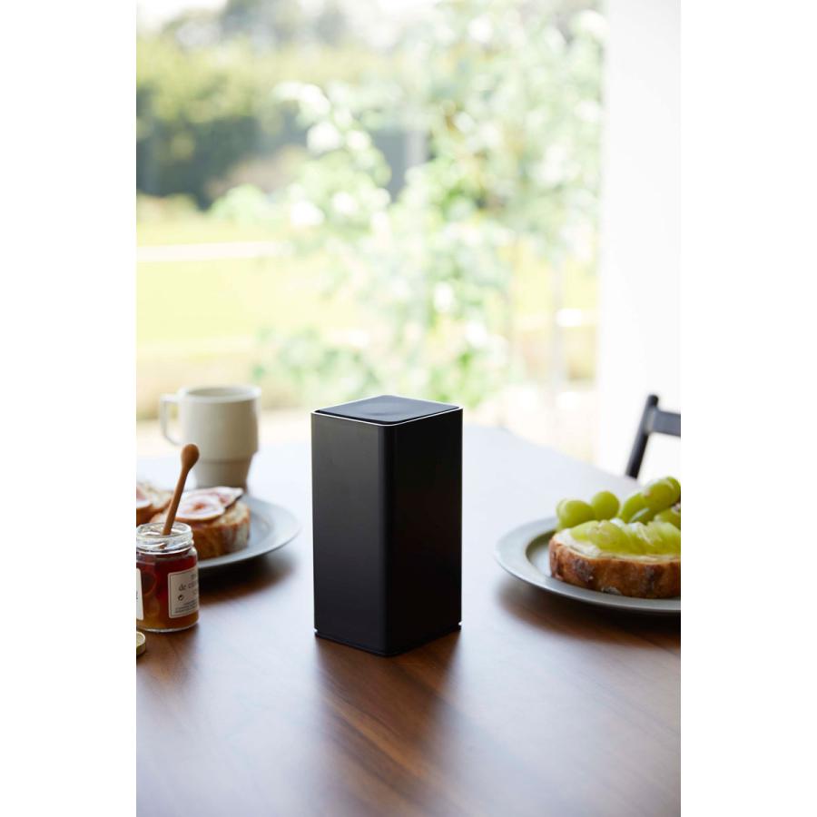 ウェットティッシュケース 山崎実業 正規品 TOWER タワー ロール型ウェットティッシュケース ウエットシートケース ロールウェットティッシュケース ブラック | tower | 02