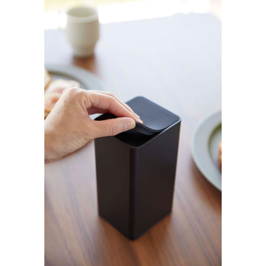 ウェットティッシュケース 山崎実業 正規品 TOWER タワー ロール型ウェットティッシュケース ウエットシートケース ロールウェットティッシュケース ブラック | tower | 05