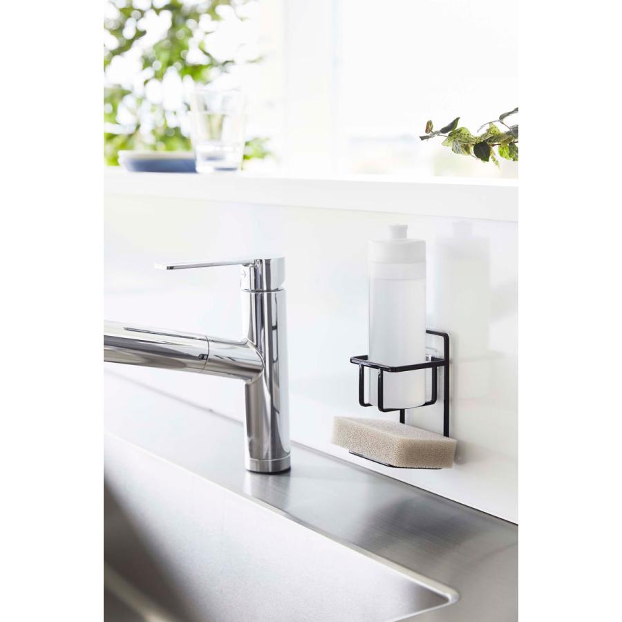 スポンジラック 山崎実業 正規品 TOWER タワー フィルムフックスポンジ＆ボトルホルダー キッチンスポンジ収納  ブラック | tower | 03