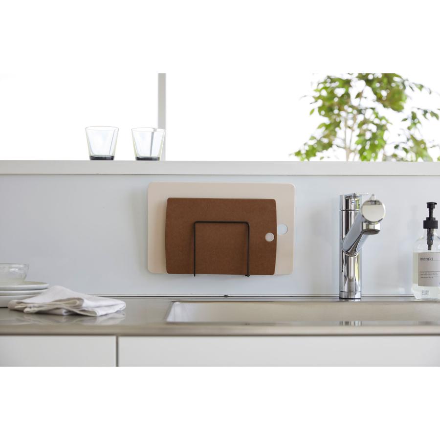 まな板スタンド 山崎実業 正規品 TOWER タワー フィルムフックまな板ホルダー まな板立て まな板収納  ブラック | tower | 02