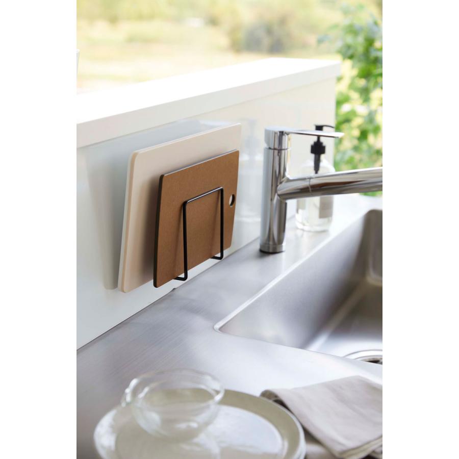 まな板スタンド 山崎実業 正規品 TOWER タワー フィルムフックまな板ホルダー まな板立て まな板収納  ブラック | tower | 03