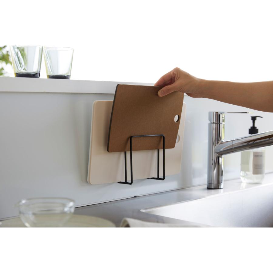 まな板スタンド 山崎実業 正規品 TOWER タワー フィルムフックまな板ホルダー まな板立て まな板収納  ブラック | tower | 04