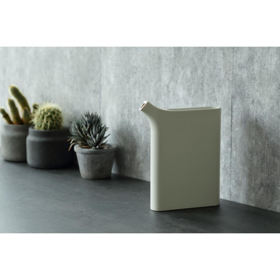 ジョーロ 正規品 ideaco イデアコ Mizusashi ブック型ジョーロ ミズサシ じょうろ 水差し  キャメルブラウン |  | 05