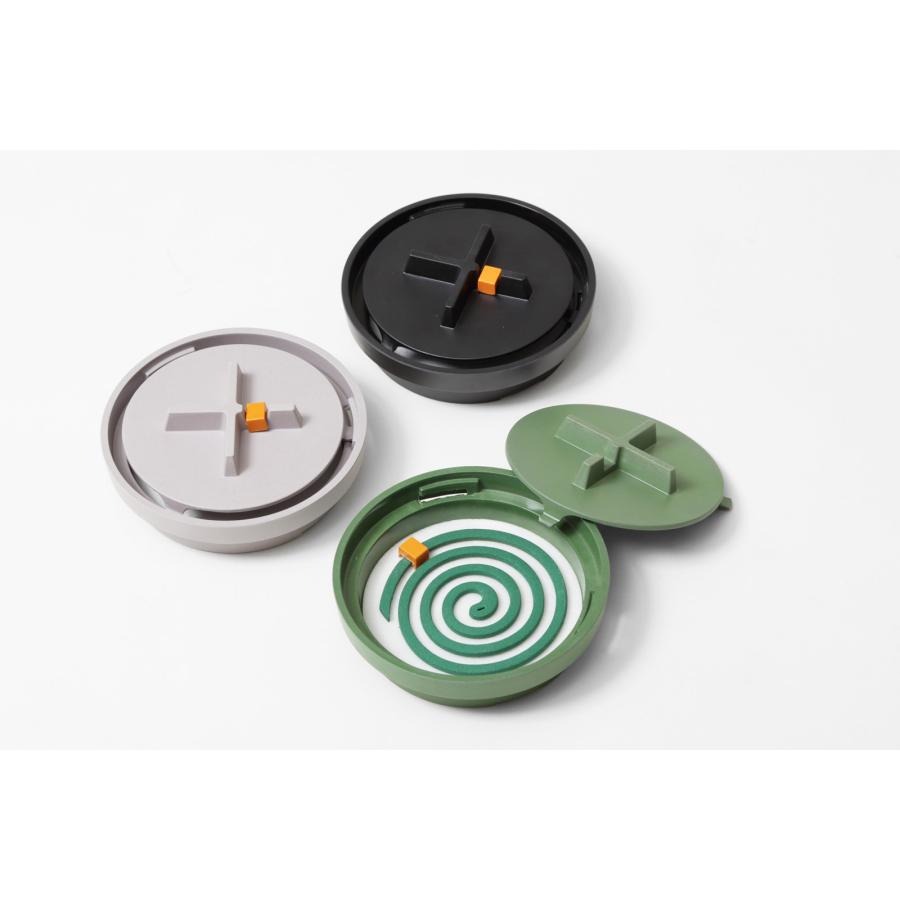 蚊取り線香入れ 正規品 ideaco イデアコ 蚊取り線香入れ マンホール 蚊遣り 蚊やり器 Kayari Manhole グレー |  | 01