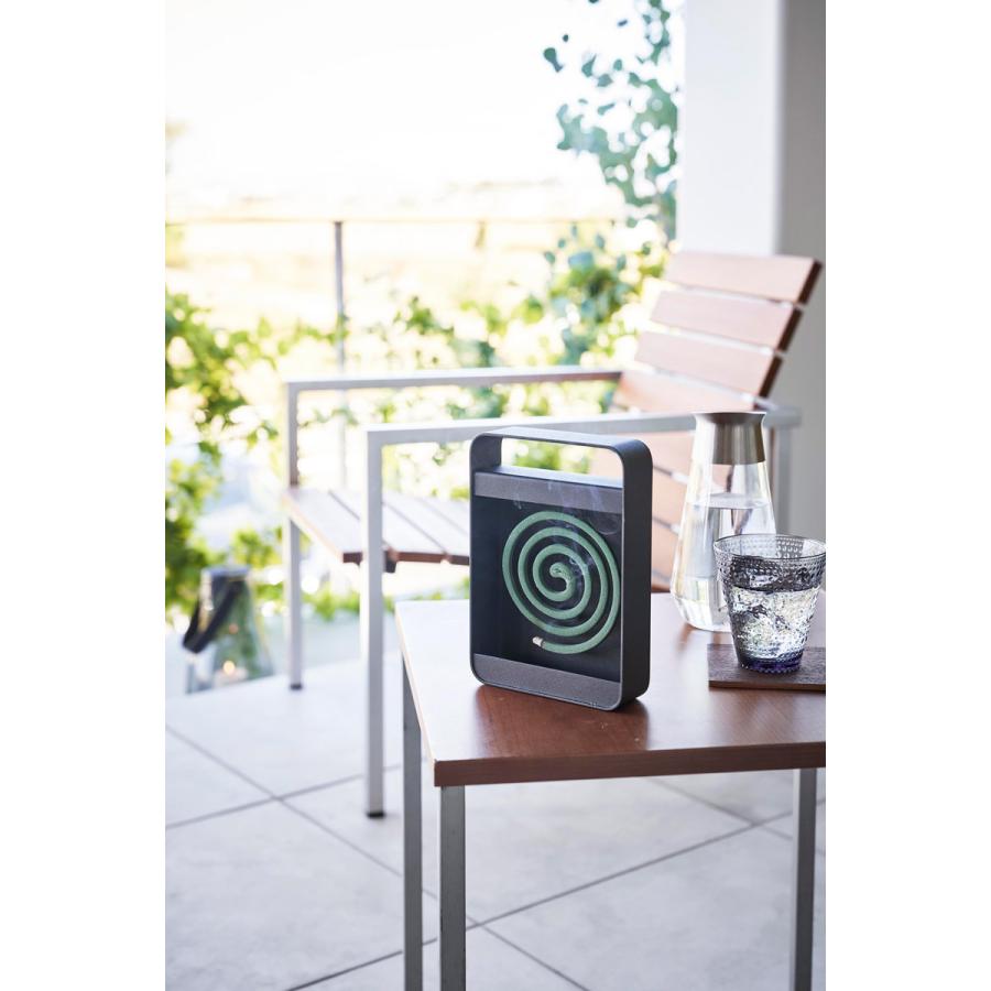 蚊取り線香入れ 山崎実業 正規品 tower タワー ハンドル付き蚊取り線香スタンド 蚊遣り 蚊やり器  ブラック | tower | 07