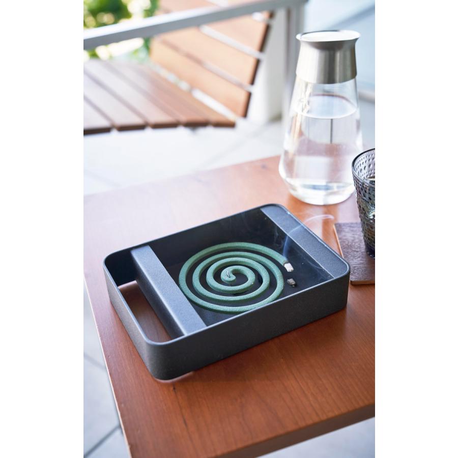 蚊取り線香入れ 山崎実業 正規品 tower タワー ハンドル付き蚊取り線香スタンド 蚊遣り 蚊やり器  ブラック | tower | 08