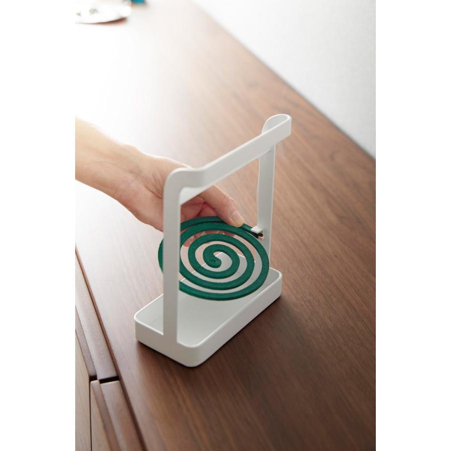 蚊取り線香入れ 山崎実業 正規品 tower タワー 蚊取り線香ハンガー 蚊遣り 蚊やり器  ホワイト | tower | 03