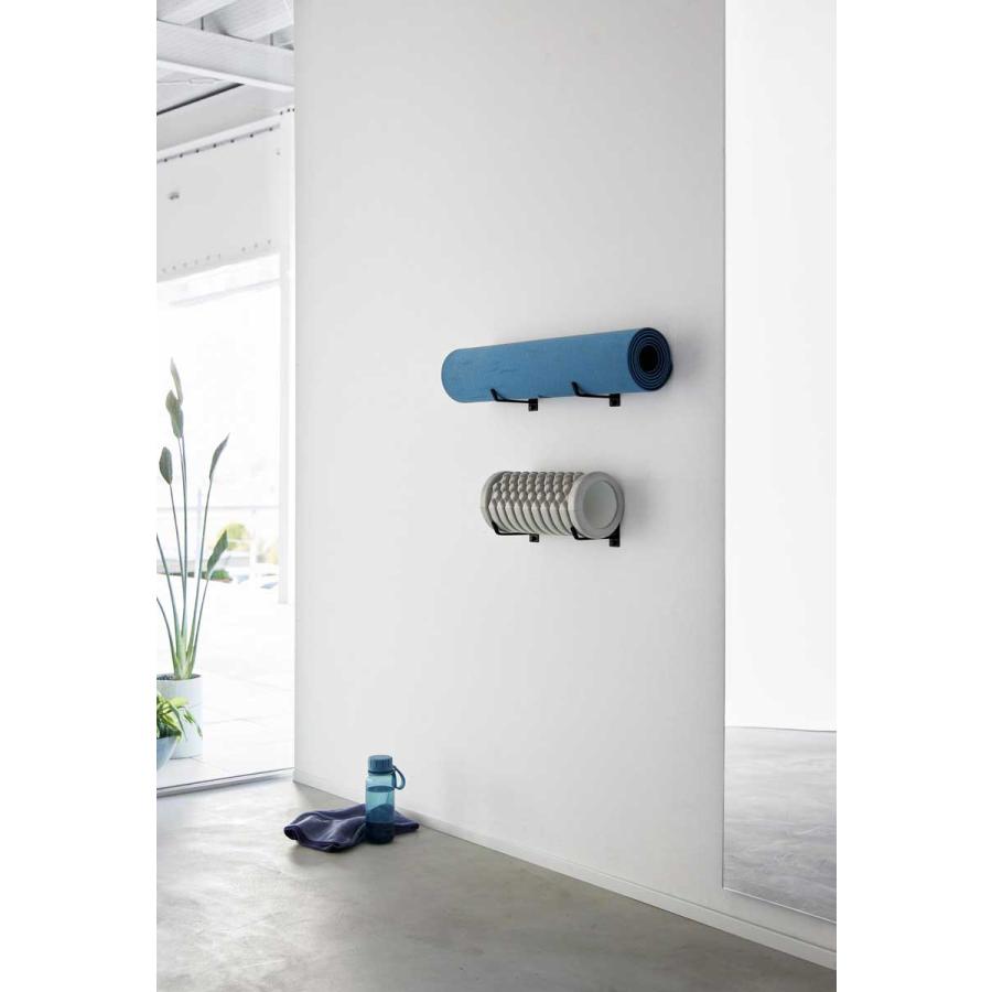 ヨガマットラック 山崎実業 正規品 tower タワー 石こうボード壁対応ウォールヨガマットハンガー ヨガマット収納 ヨガマットハンガー  ブラック | tower | 05