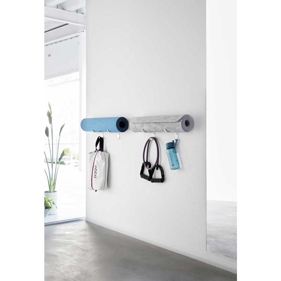 ヨガマットラック 山崎実業 正規品 tower タワー 石こうボード壁対応ウォールヨガマットハンガー フック付き ヨガマット収納 ヨガマットハンガー  ホワイト | tower | 05