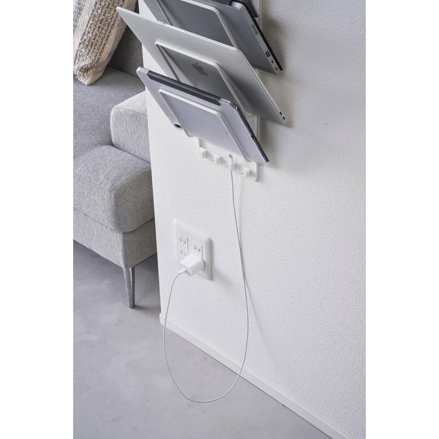 充電スタンド 山崎実業 正規品 tower タワー 石こうボード壁対応ウォールタブレットホルダー 4段 充電ステーション  ホワイト | tower | 05