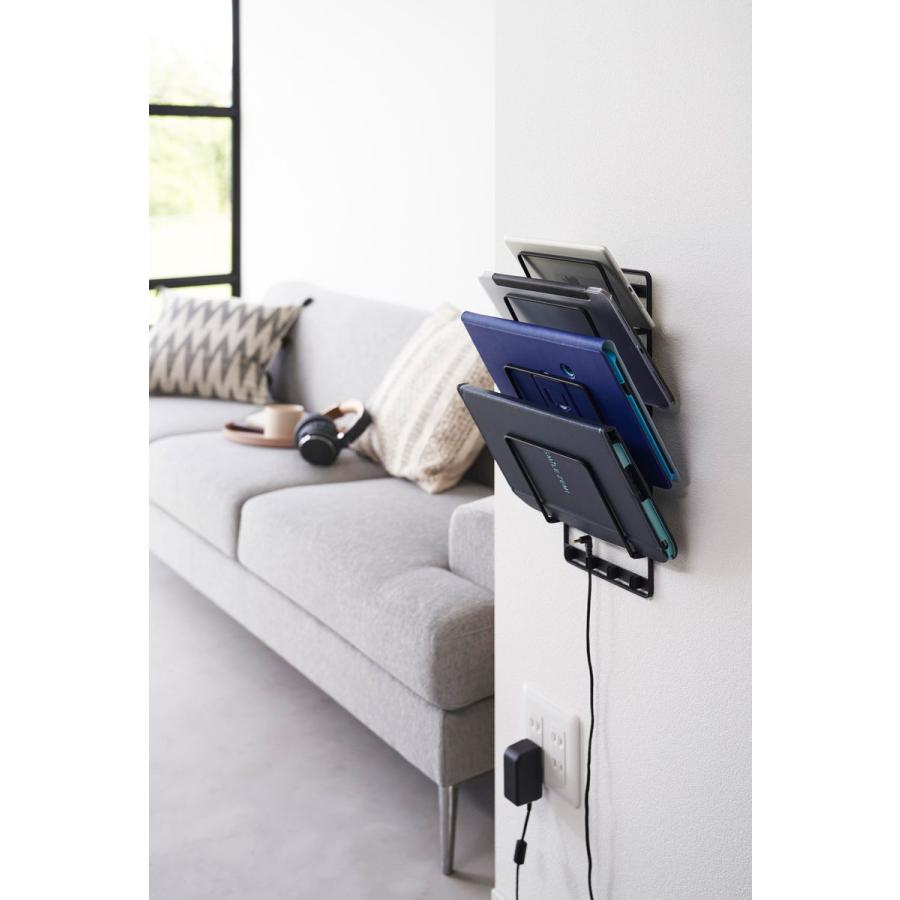 充電スタンド 山崎実業 正規品 tower タワー 石こうボード壁対応ウォールタブレットホルダー 4段 充電ステーション  ブラック | tower | 02