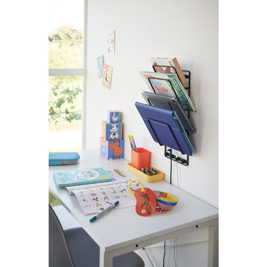 充電スタンド 山崎実業 正規品 tower タワー 石こうボード壁対応ウォールタブレットホルダー 4段 充電ステーション  ブラック | tower | 03