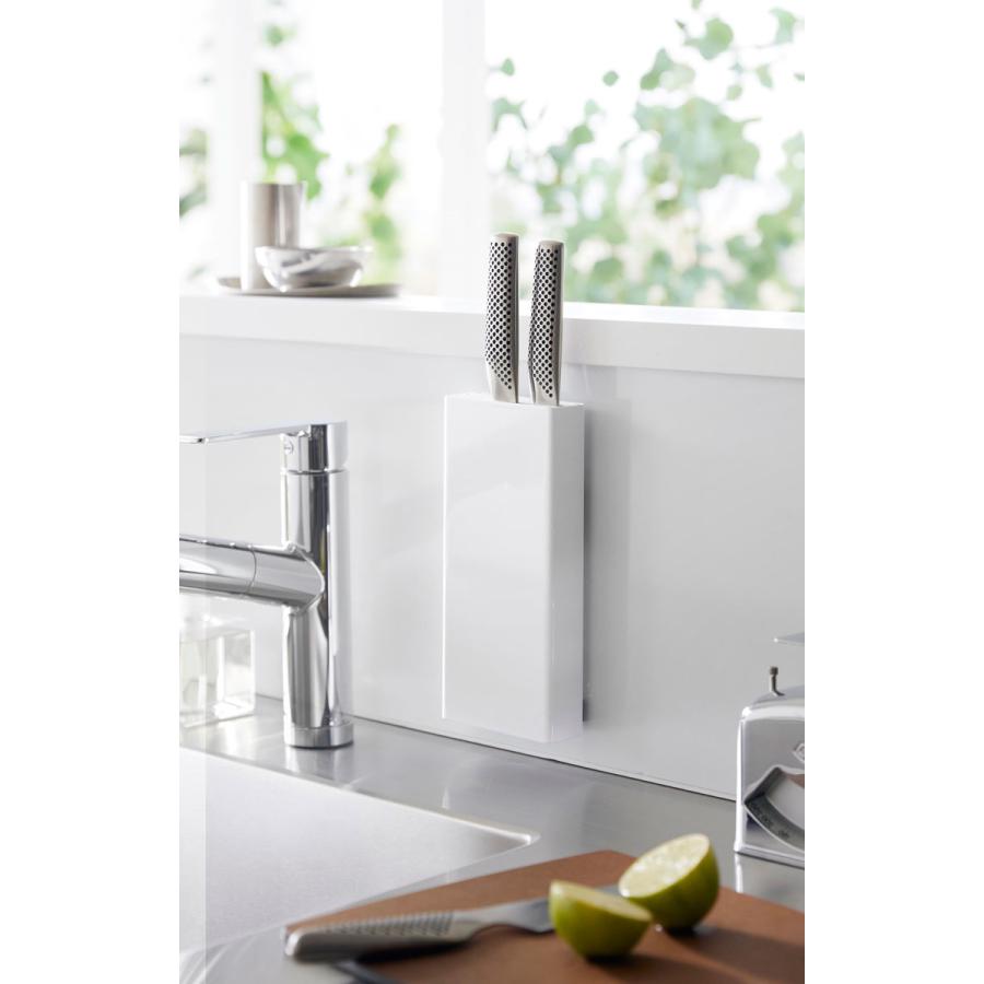 包丁スタンド 山崎実業 正規品 tower タワー フィルムフック包丁ホルダー 包丁ケース 包丁差し 収納ケース  ホワイト | tower | 02