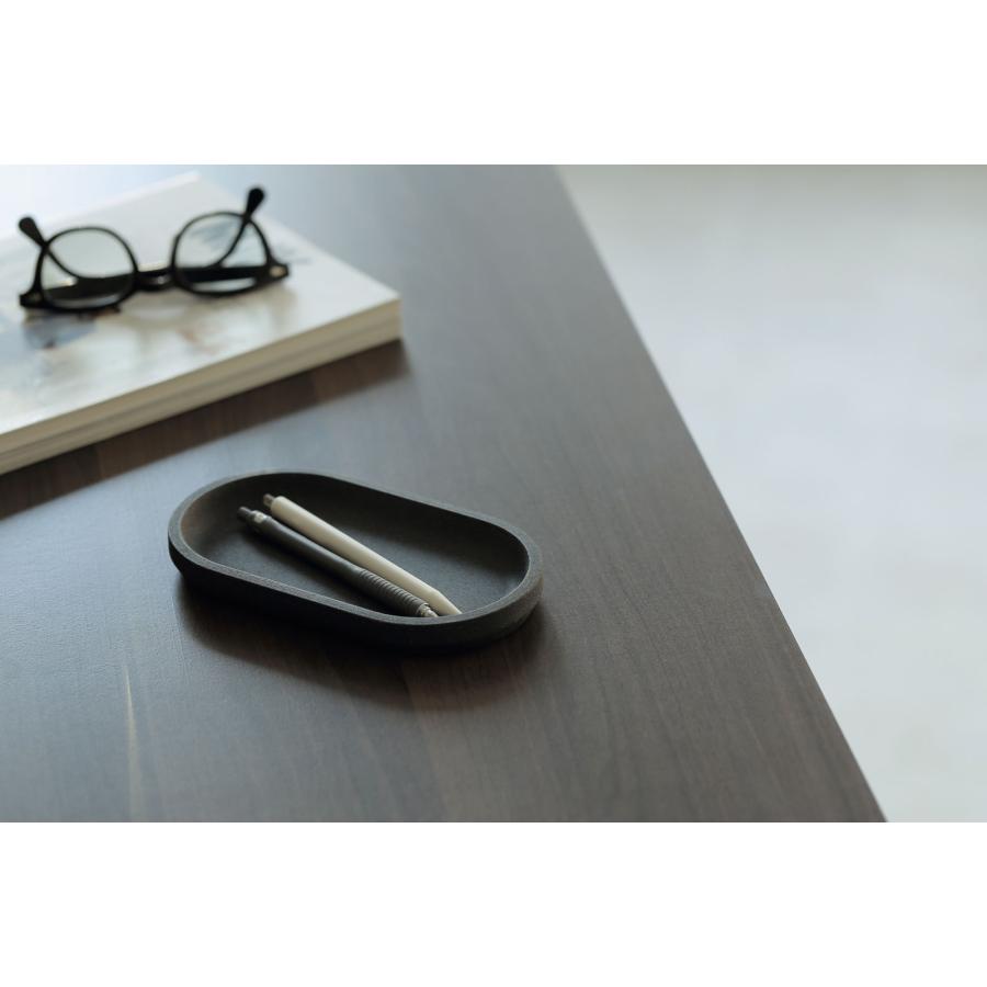 文具トレイ 正規品 ideaco イデアコ ステーショナリー トレイ ストーンサンドカラー 石調 ペントレイ デスクトレー Stationery tray ストーンサンドブラック |  | 01