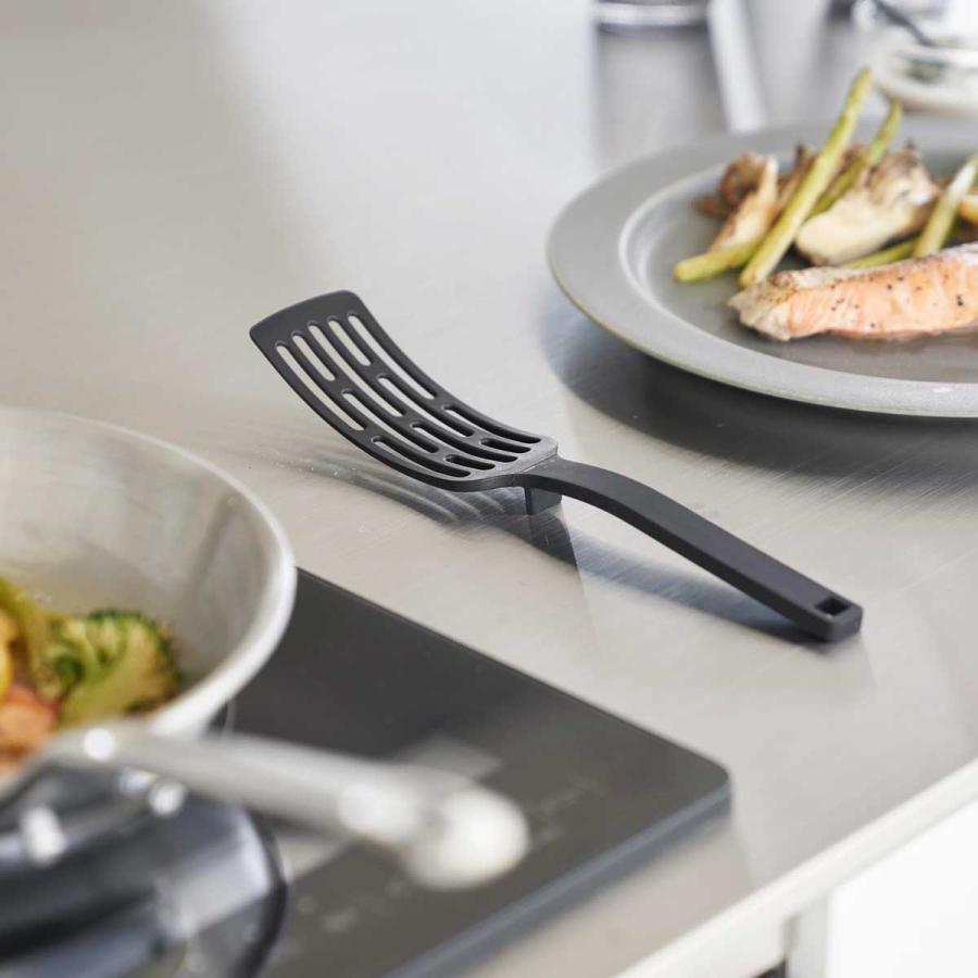 フライ返し 山崎実業 正規品 tower タワー シリコーンハンドルロングターナー S ターナー  1500 ブラック | tower