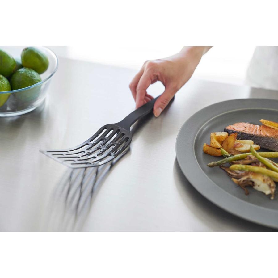 フライ返し 山崎実業 正規品 tower タワー シリコーンハンドルロングターナー ターナー  1502 ブラック | tower | 03