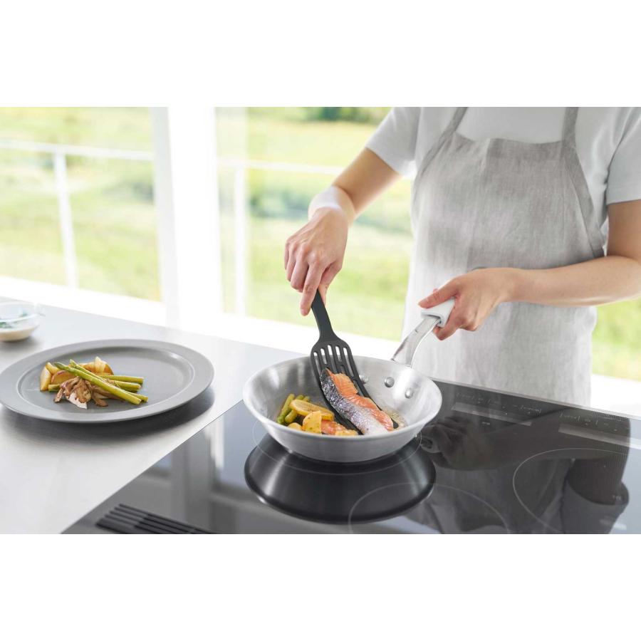 フライ返し 山崎実業 正規品 tower タワー シリコーンハンドルロングターナー ターナー  1502 ブラック | tower | 04