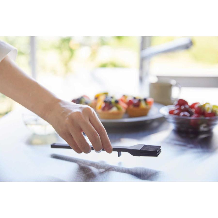 料理刷毛 山崎実業 正規品 tower タワー シリコーン調理ハケ 料理用ハケ 油引き  1774 ブラック | tower | 03