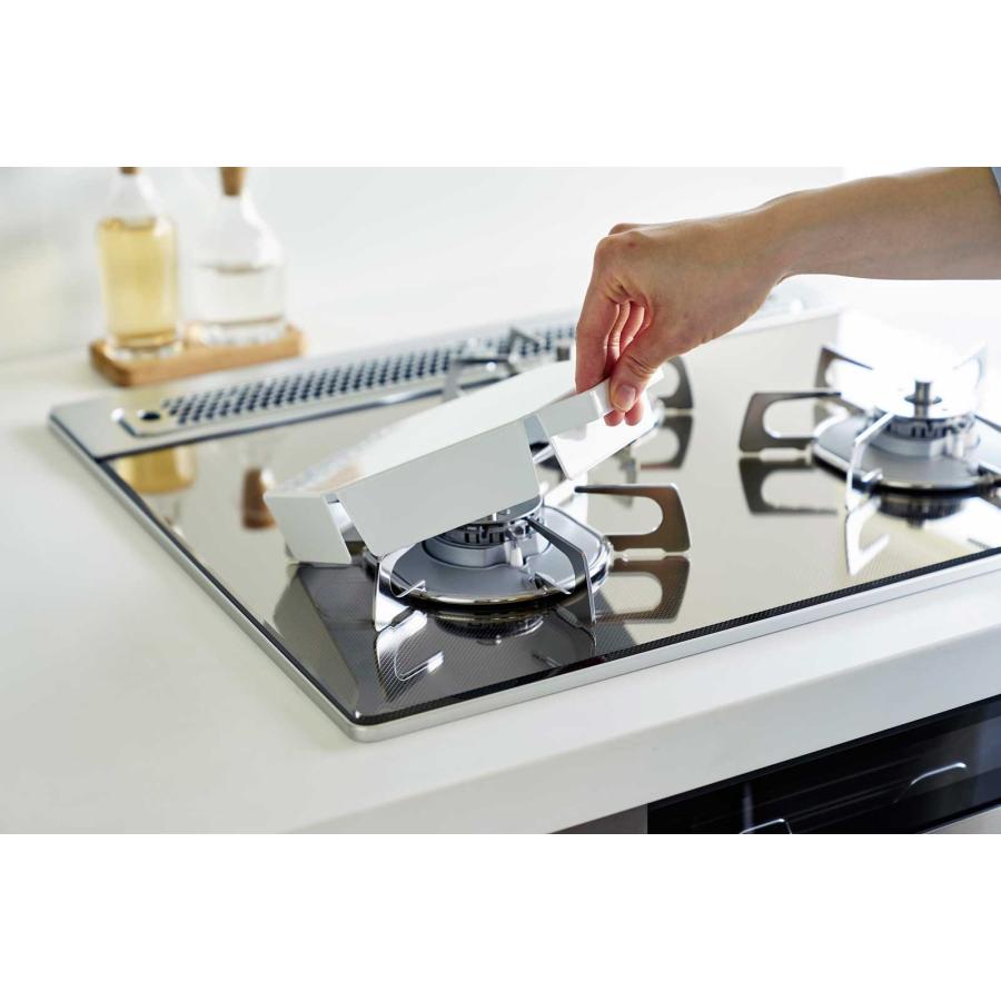 五徳カバー 山崎実業 正規品 tower タワー 立てて置ける五徳カバー コンロカバー  1413 ホワイト | tower | 06