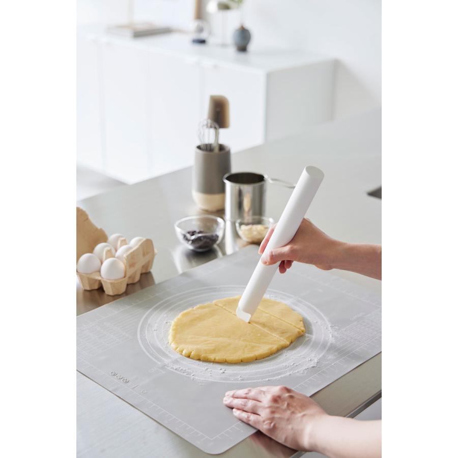 キッチンツール 山崎実業 正規品 tower タワー スケッパー付きシリコーンめん棒 調理器具 調理ツール  1411 ホワイト | tower | 04