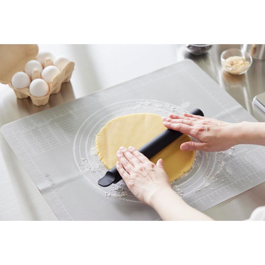 キッチンツール 山崎実業 正規品 tower タワー スケッパー付きシリコーンめん棒 調理器具 調理ツール  1412 ブラック | tower | 03