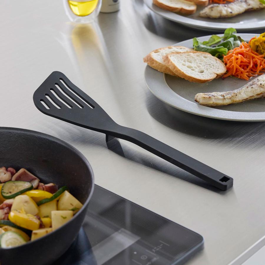 キッチンツール 山崎実業 正規品 tower タワー シリコーンビーター 調理器具 調理ツール  1504 ブラック | tower