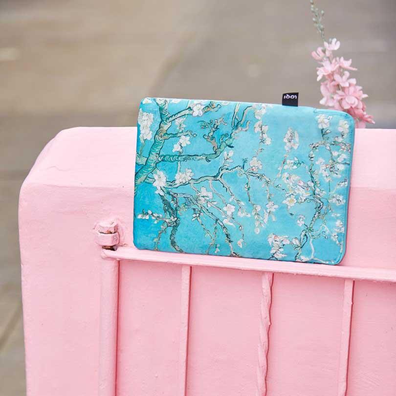 ノートパソコンケース ローキー LOQI Recycled Lap Top Sleeve13' PCケース ラップトップスリーブ13インチ ヴィンセント・ヴァン・ゴッホ / アーモンドの木の花 | LOQI | 02