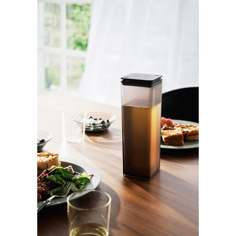 冷水ポット 山崎実業 正規品 tower タワー 水はね防止フィルター付き両方から注げる冷水筒 冷水筒 麦茶ポット  10238 ブラック | tower | 02