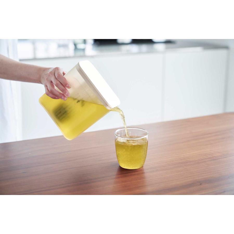 冷水ポット 山崎実業 正規品 tower タワー 棚に入れられる冷水筒 1L 冷水筒 麦茶ポット  1690 ホワイト | tower | 07