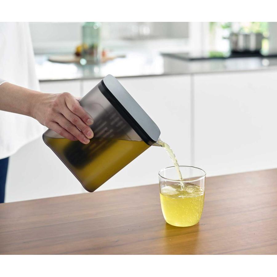 冷水ポット 山崎実業 正規品 tower タワー 棚に入れられる冷水筒 1L 冷水筒 麦茶ポット  1691 ブラック | tower | 07