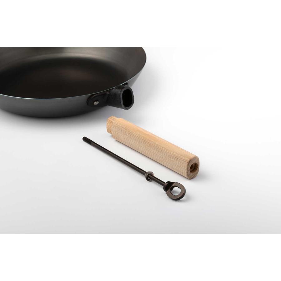 鉄フライパン 正規品 Like-it ライクイット オーブンでも使える鉄フライパン26cm スタンド付き ナチュラル ガス火・IH対応 PAN-01 ナチュラル |  | 08