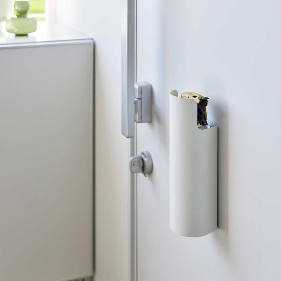 スプレーホルダー 山崎実業 正規品 tower タワー マグネット目隠しスプレーホルダー スプレー缶ホルダー  8237 ホワイト | tower