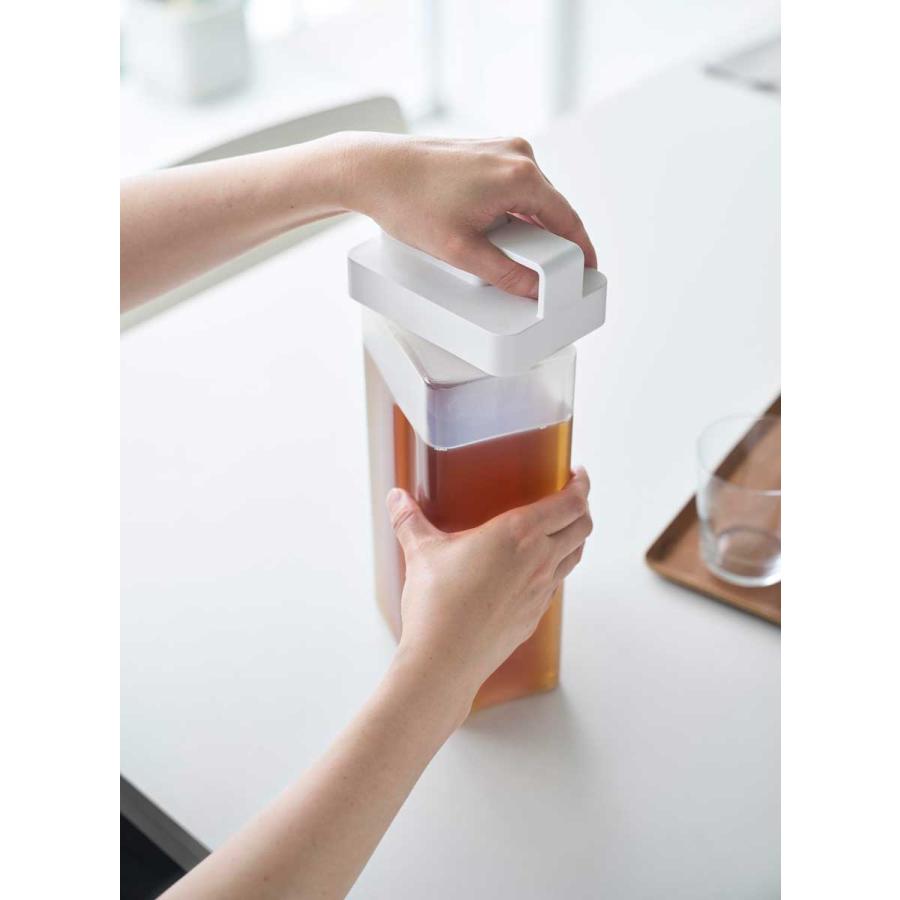 冷水ポット 山崎実業 正規品 tower タワー 倒して置けてそのまま注げる冷水筒 2.2L 冷水筒 麦茶ポット  10029 ホワイト | tower | 03